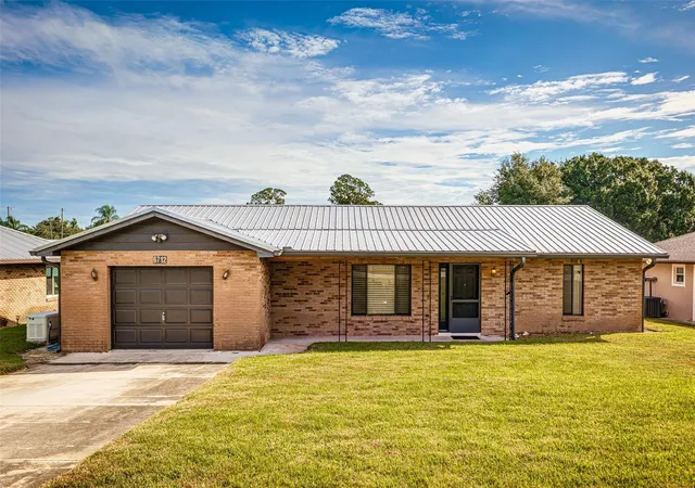 Single family home for sale at 6712 Cypress Dr, Lake Wales, FL 33898 | MLS# L4965356 | Listing updated on 2026-10-14