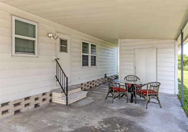 Photo 4 of Manufactured home for sale at 192 Palm Harbor Dr, North Port, FL 34287 | MLS# N6145929 | Listing updated on 2026-09-26