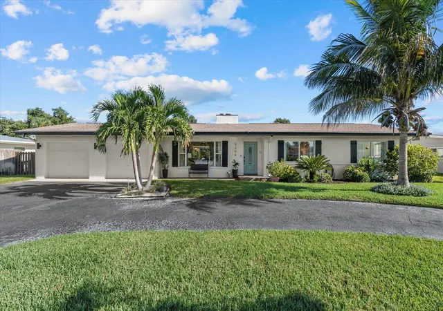 Single family home for sale at 5206 7th Avenue Dr W, BRADENTON, FL 34209 | MLS# A4707438