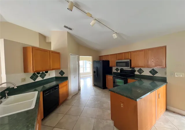 Photo 3 of Single family home for sale at 1030 High Ridge Ct, Minneola, FL 34715 | MLS# O6444857 | Listing updated on 2026-09-26