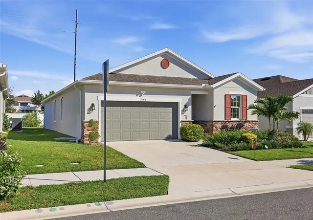 Photo 1 of Single family home for sale at 1042 Heirloom Dr, Haines City, FL 33844 | MLS# O6444866 | Listing updated on 2026-10-23