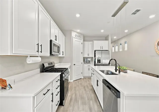 Photo 4 of Single family home for sale at 1042 Heirloom Dr, Haines City, FL 33844 | MLS# O6444866 | Listing updated on 2026-10-23