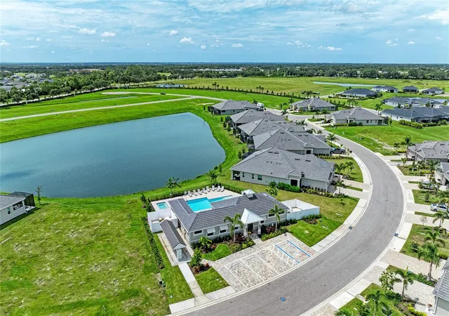 Photo 4 of House for sale at 4113 Golden Crk Ter, Parrish, FL 34219 | MLS# A4707442 | Listing updated on 2026-09-30