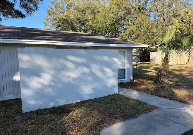Photo 2 of Multi family home for sale at 5425 Se 28th Lane, Ocala, FL 34480 | MLS# OM732895 | Listing updated on 2026-09-26