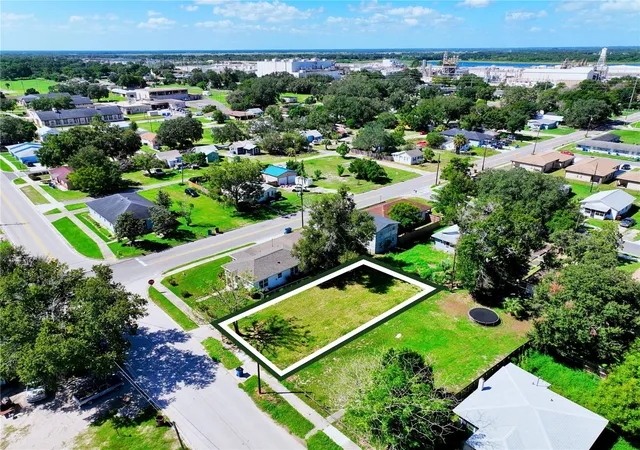 Photo 3 of Land for sale at 307 East St, Lake Wales, FL 33853 | MLS# A4707443 | Listing updated on 2026-10-01