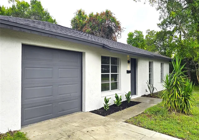 Photo 2 of Single family home for sale at 605 Jameson Dr, Orange City, FL 32763 | MLS# O6444870 | Listing updated on 2026-10-02