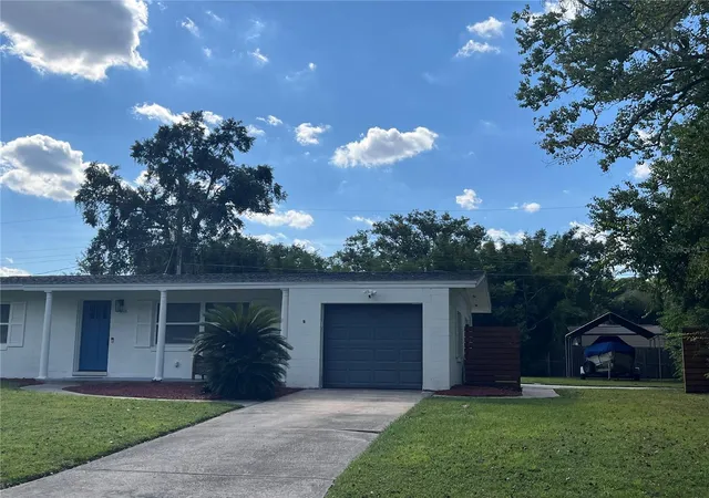 Photo 3 of Single family home for sale at 408 Beth Dr, Sanford, FL 32771 | MLS# O6444872 | Listing updated on 2026-10-06