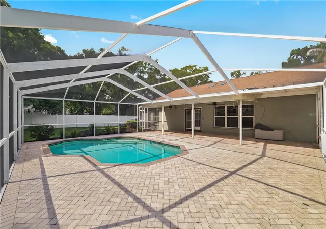 Photo 2 of Single family home for sale at 3809 Hanover Hl Dr, Valrico, FL 33596 | MLS# TB8552227 | Listing updated on 2026-10-03