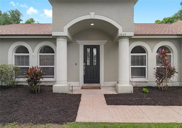 Photo 3 of Single family home for sale at 3809 Hanover Hl Dr, Valrico, FL 33596 | MLS# TB8552227 | Listing updated on 2026-10-03