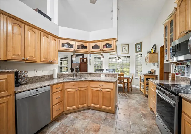 Photo 4 of Single family home for sale at 1050 Arthur Moore Dr, Green Cove Springs, FL 32043 | MLS# FC321706 | Listing updated on 2026-09-29