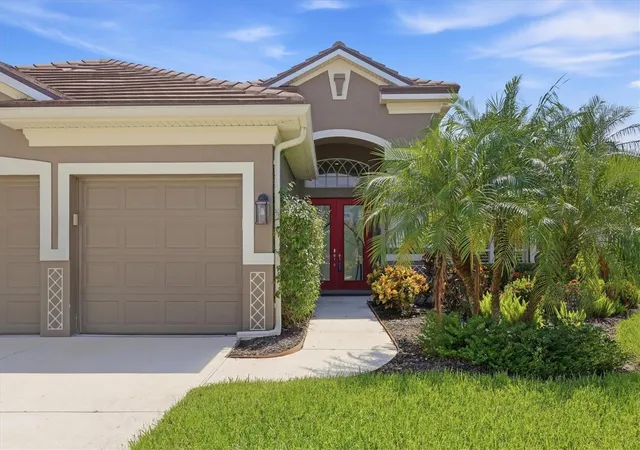 Photo 2 of Single family home for sale at 1020 Crk Nine Dr, North Port, FL 34291 | MLS# A4707456 | Listing updated on 2026-09-27