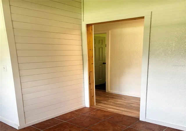 Photo 4 of Sale Pending at 2404 Grandview Ave, Sanford, FL 32771 | MLS# O6444883 | Listing updated on 2026-09-29