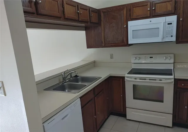 Photo 4 of Condo for sale at 1111 Hammock Pine Blvd #1111, Clearwater, FL 33761 | MLS# TB8552246 | Listing updated on 2026-09-30