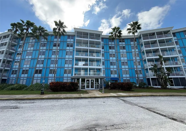 Condo for sale at 3315 58th Avenue S #114, Saint Petersburg, FL 33712 | MLS# W7889839