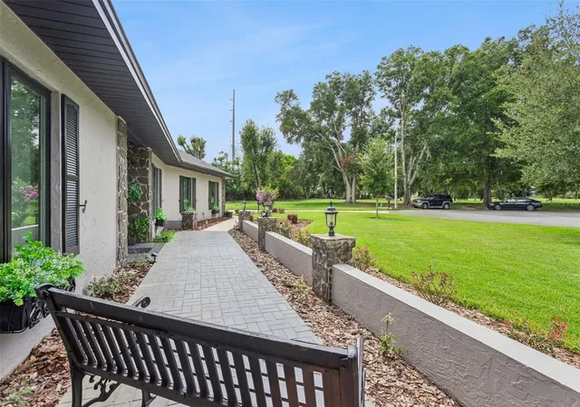Photo 3 of Single family home for sale at 37 Lake Eloise Ln, Winter Haven, FL 33884 | MLS# P4940000 | Listing updated on 2026-10-02