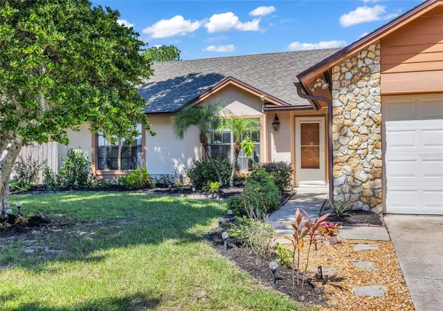 Photo 2 of Single family home for sale at 1024 Dinero Dr, Winter Springs, FL 32708 | MLS# V4951517 | Listing updated on 2026-10-05