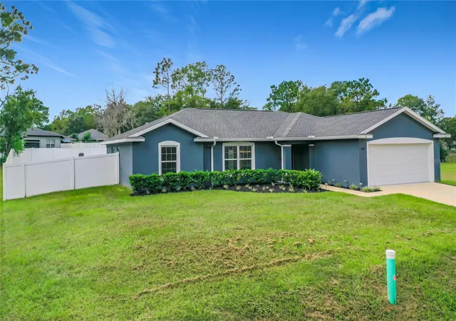 Photo 3 of Single family home for sale at 523 Bahia Cir Ter, Ocala, FL 34472 | MLS# OM732901 | Listing updated on 2026-09-26