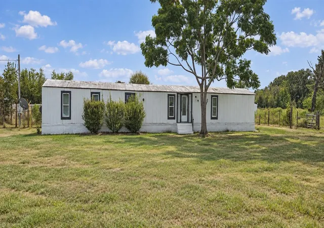 Photo 1 of Manufactured home for sale at 2350 Se 170th Lane, Summerfield, FL 34491 | MLS# OM732902 | Listing updated on 2026-09-26