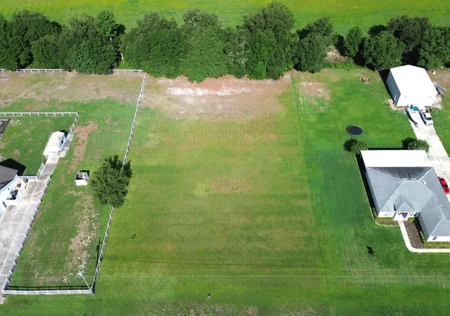 Photo 4 of Single family home for sale at 14718 Evans Ranch Rd, Lakeland, FL 33809 | MLS# TB8552260 | Listing updated on 2026-09-26