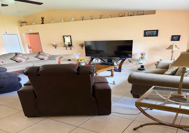 Photo 3 of Single family home for sale at 518 Gull Dr, Kissimmee, FL 34759 | MLS# S5158315 | Listing updated on 2026-09-26