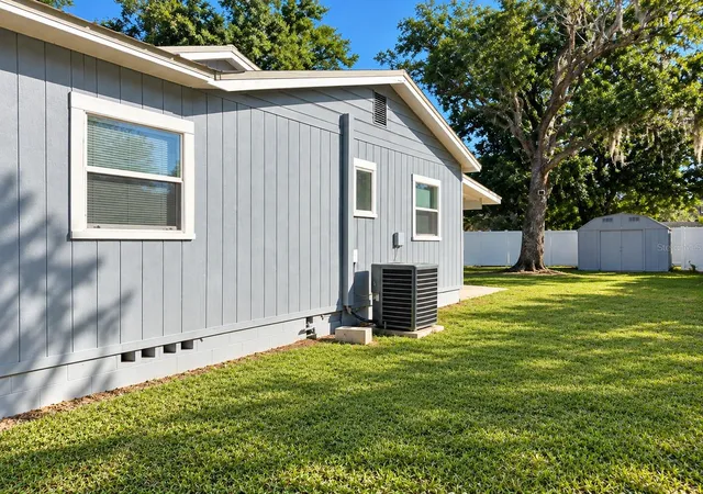 Photo 3 of House for sale at 1618 Magnolia Ave, Deland, FL 32724 | MLS# O6444906 | Listing updated on 2026-09-30