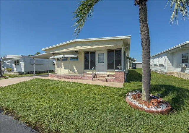 Photo 2 of Manufactured home for sale at 603 Cyprus Ct, Bradenton, FL 34207 | MLS# A4707461 | Listing updated on 2026-10-16