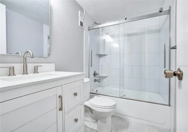 Listing Photo 4 - Condo for sale in building located at 3278 S Semoran Blvd, ORLANDO, FL 32822 - Unit #12