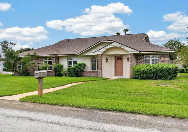 Photo 3 of Single family home for sale at 156 Bressler Ln, Palm Coast, FL 32137 | MLS# FC321709 | Listing updated on 2026-10-25