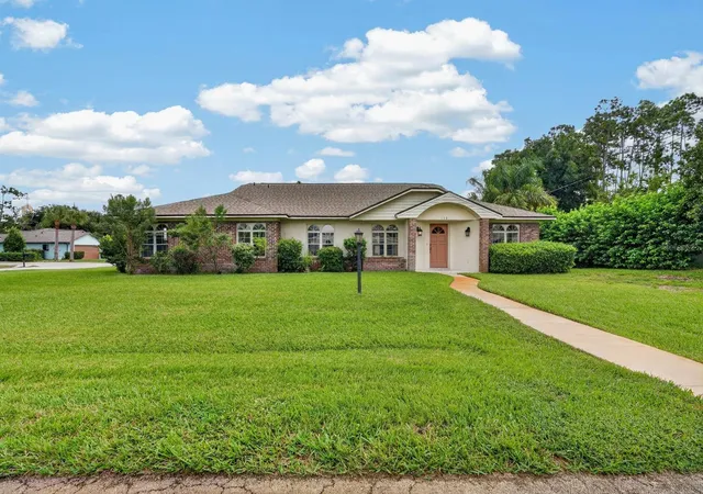 Photo 4 of Single family home for sale at 156 Bressler Ln, Palm Coast, FL 32137 | MLS# FC321709 | Listing updated on 2026-10-25