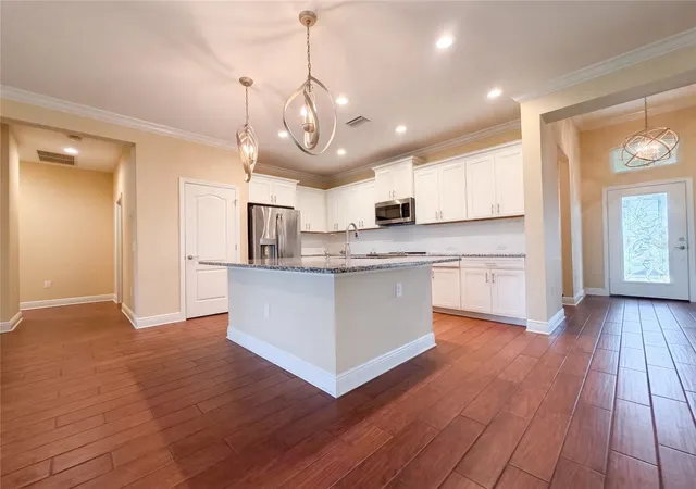 Photo 3 of Single family home for sale at 1121 Thornbury Dr, Parrish, FL 34219 | MLS# O6444913 | Listing updated on 2026-10-30