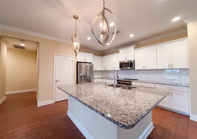 Photo 4 of Single family home for sale at 1121 Thornbury Dr, Parrish, FL 34219 | MLS# O6444913 | Listing updated on 2026-10-30
