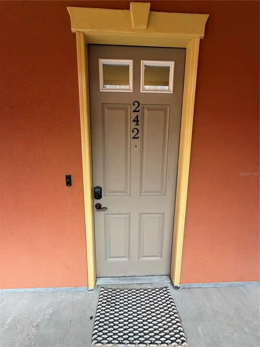 Listing Photo 2 - Condo for sale in 1320 Nw 3Rd Ave located at 1320 Nw 3Rd Ave, Gainesville, FL 32603 - Unit #242