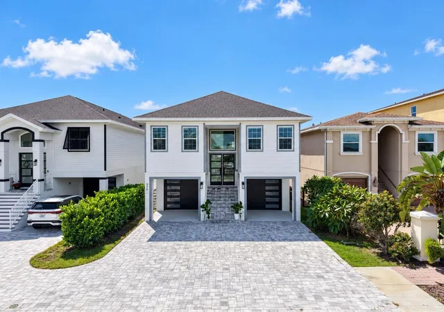 Photo 3 of Single family home for sale at 526 Estuary Shore Ln, Apollo Beach, FL 33572 | MLS# TB8552278 | Listing updated on 2026-10-03