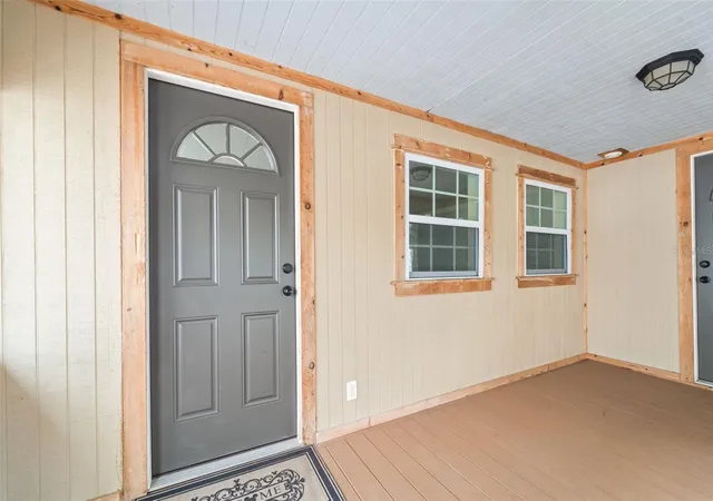 Photo 3 of Single family home for sale at 1619 7th Avenue N, Saint Petersburg, FL 33713 | MLS# TB8552280 | Listing updated on 2026-09-29