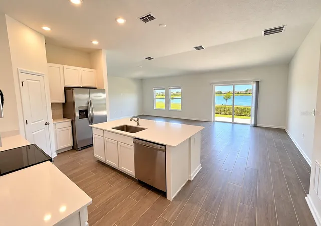 Photo 2 of Single family home for sale at 5010 Worchester Dr, Kissimmee, FL 34746 | MLS# S5158319 | Listing updated on 2026-10-15