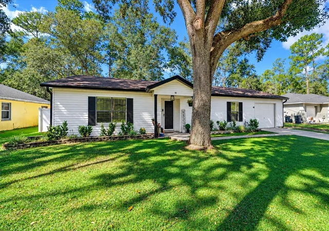 Photo 2 of Single family home for sale at 48 Redwood Trak Run, Ocala, FL 34472 | MLS# A4707469 | Listing updated on 2026-10-23