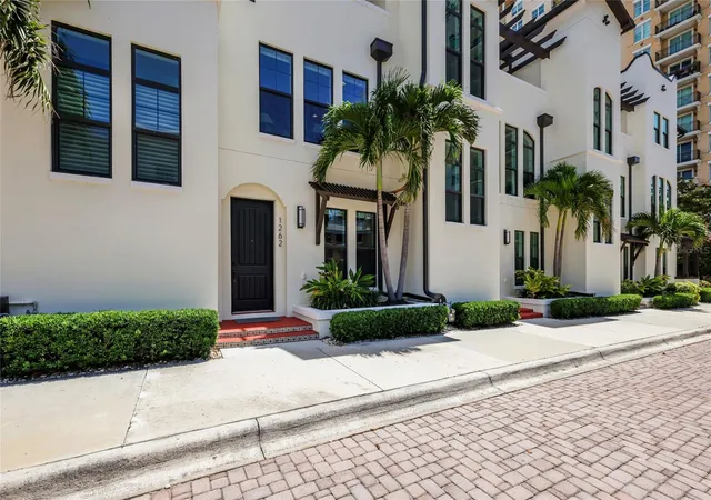 Single family home for sale at 1262 May Ln, SARASOTA, FL 34236 | MLS# A4707471