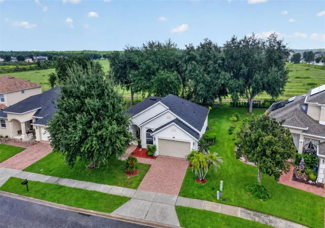 Photo 3 of Single family home for sale at 5405 Cape Hatteras Dr, Clermont, FL 34714 | MLS# G5118274 | Listing updated on 2026-09-26