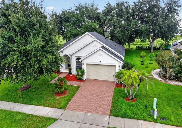 Photo 3 of Single family home for sale at 5405 Cape Hatteras Dr, Clermont, FL 34714 | MLS# G5118274 | Listing updated on 2026-09-26
