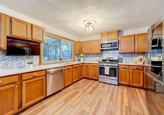 Photo 4 of Single family home for sale at 825 Mellowood Ave, Orlando, FL 32825 | MLS# O6444932 | Listing updated on 2026-10-09
