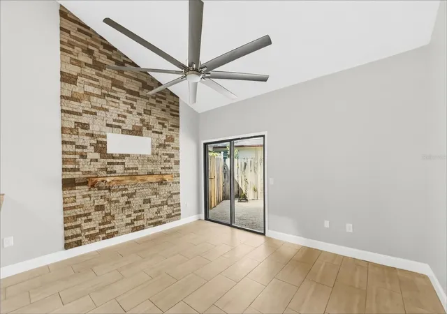 Photo 2 of Sale Pending at 101 N Hill Ave #2, Deland, FL 32724 | MLS# TB8552289 | Listing updated on 2026-10-09