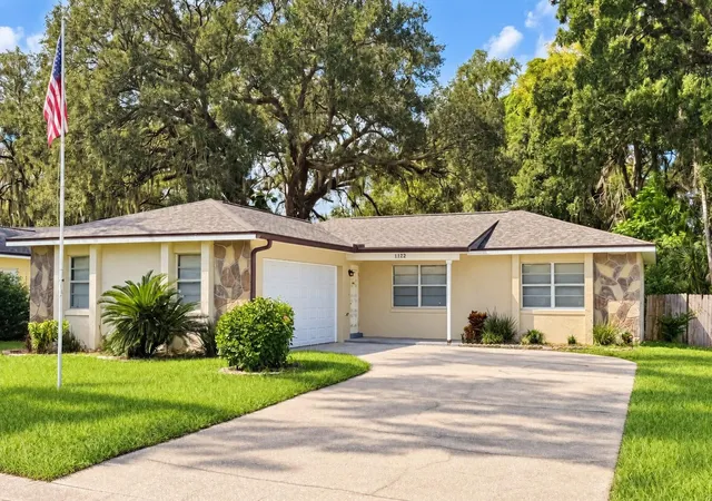 Single family home for sale at 1122 Estatewood Dr, BRANDON, FL 33510 | MLS# TB8552293