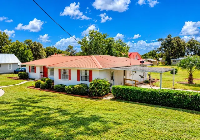 Photo 2 of Single family home for sale at 9 Elder St, Avon Park, FL 33825 | MLS# S5158324 | Listing updated on 2026-10-29