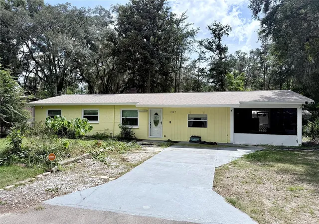 Photo 24 of Single family home for sale at 1927 NW 32nd Place, GAINESVILLE, FL 32605 | MLS# GC543803 | Listing updated on 2026-09-29