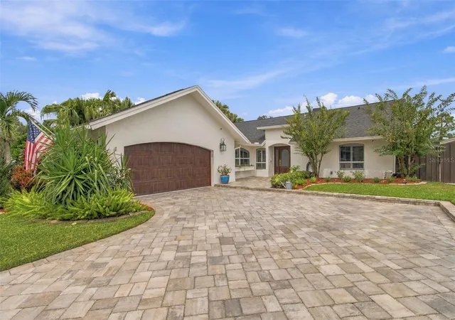 Photo 3 of Single family home for sale at 13603 Clubside Dr, Tampa, FL 33624 | MLS# TB8552310 | Listing updated on 2026-10-04