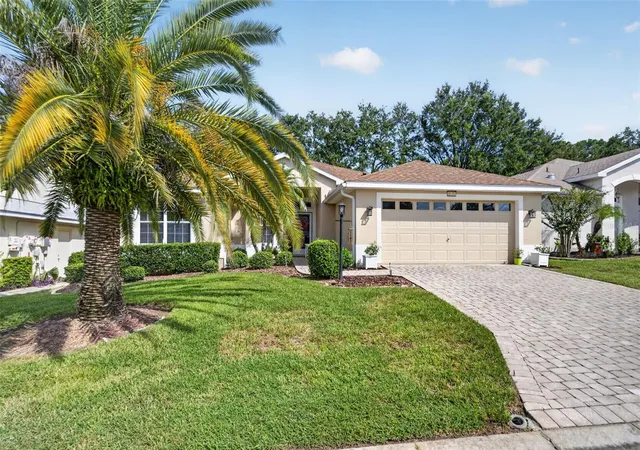 Photo 2 of Single family home for sale at 5171 Indian Ocean Loop, Tavares, FL 32778 | MLS# G5118276 | Listing updated on 2026-10-01