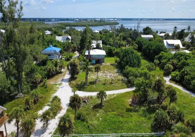 Photo 4 of Single family home for sale at 8264 Grand Ave, Placida, FL 33946 | MLS# O6444956 | Listing updated on 2026-10-02
