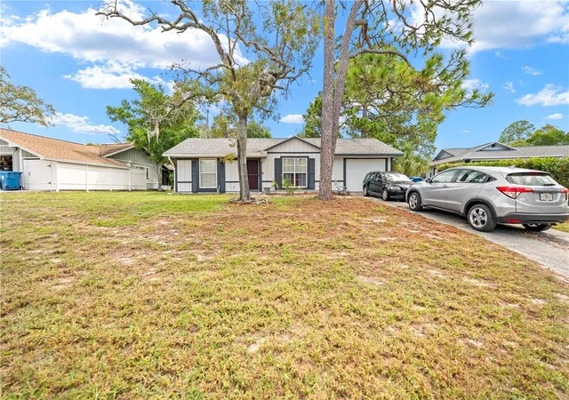 Photo 2 of Single family home for sale at 7450 Dundee Way, Weeki Wachee, FL 34613 | MLS# TB8552314 | Listing updated on 2026-10-07