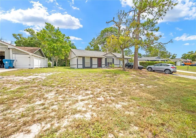 Photo 3 of Single family home for sale at 7450 Dundee Way, Weeki Wachee, FL 34613 | MLS# TB8552314 | Listing updated on 2026-10-07