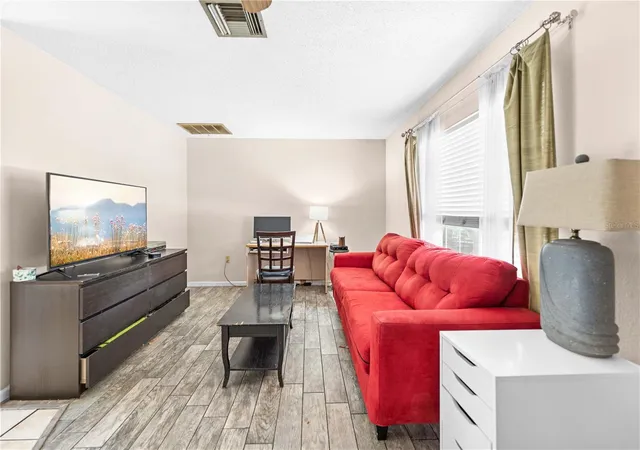 Photo 4 of Single family home for sale at 7450 Dundee Way, Weeki Wachee, FL 34613 | MLS# TB8552314 | Listing updated on 2026-10-07